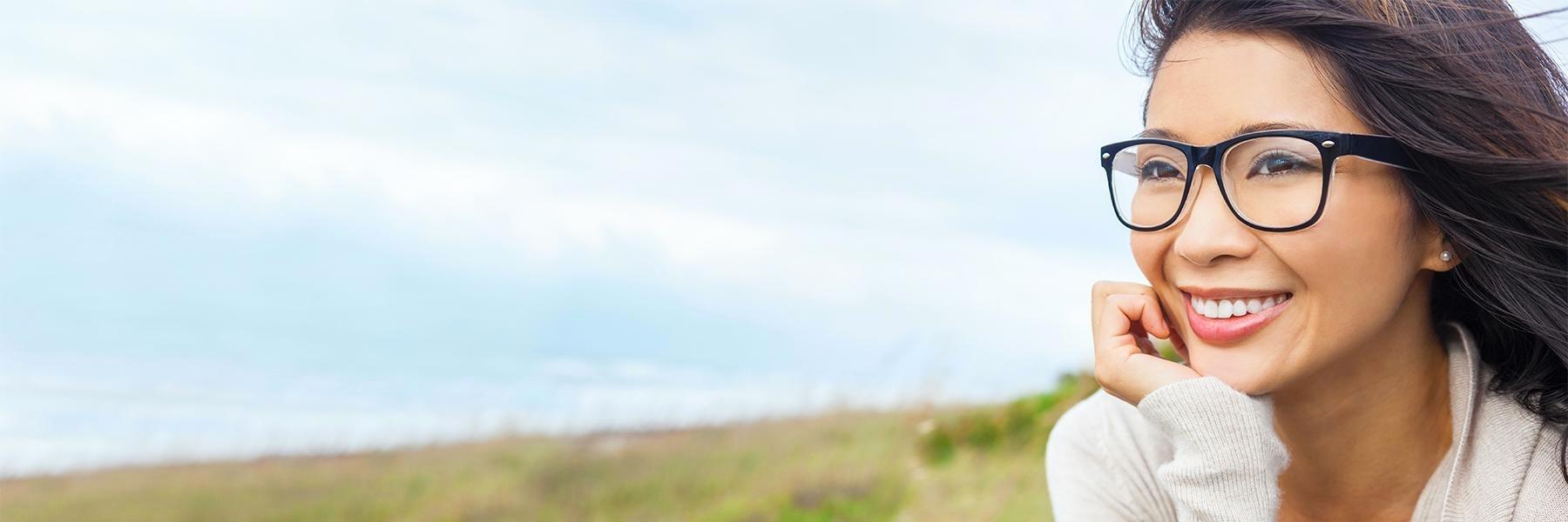 Lady smiling after teeth whitening at Elk Grove Smile Center, IL